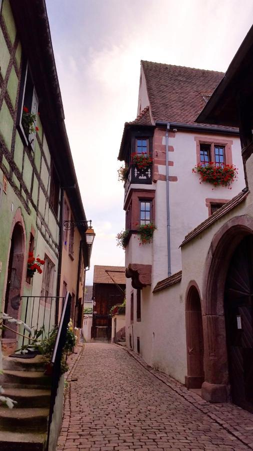 Bed and breakfast ADRIHOF à Riquewihr, Cour de l'Abbaye d'Autrey Extérieur photo