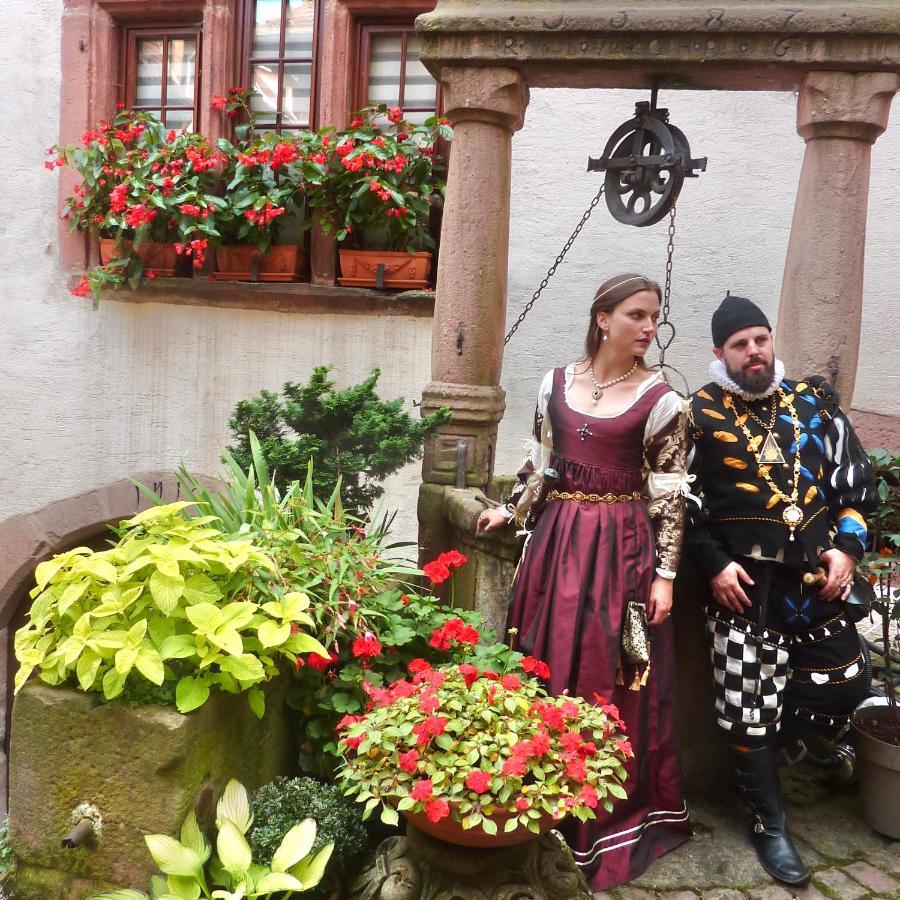 Bed and breakfast ADRIHOF à Riquewihr, Cour de l'Abbaye d'Autrey Extérieur photo