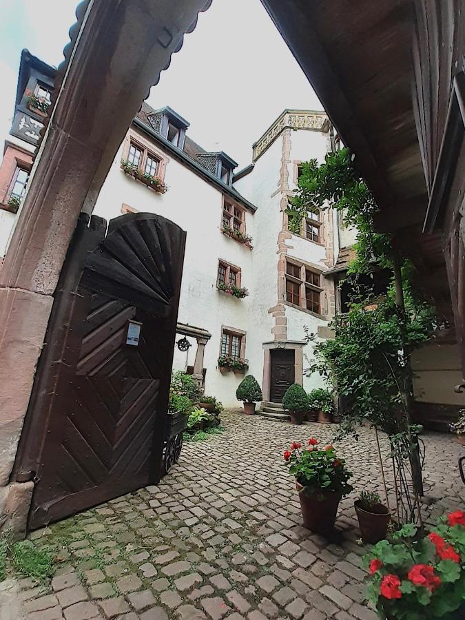 Bed and breakfast ADRIHOF à Riquewihr, Cour de l'Abbaye d'Autrey Extérieur photo